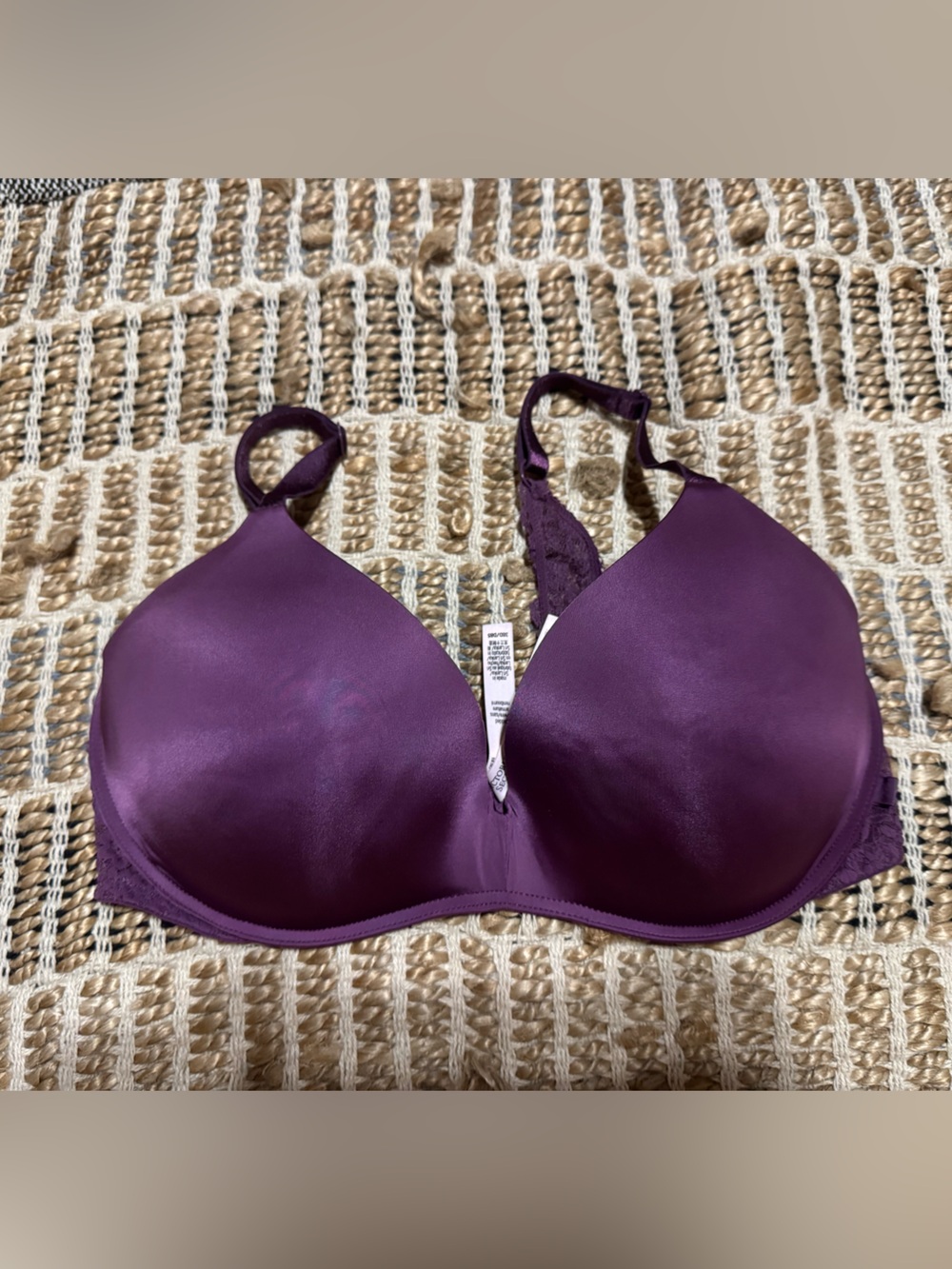 Victoria's Secret Plum Smooth T-Shirt Bra with Lace Back NWOT